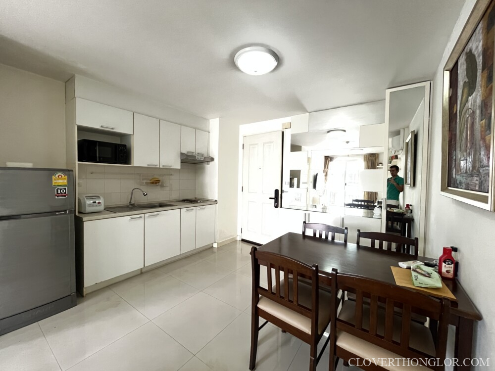 1-1 dining room and kitchen