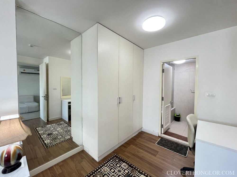 8-6 cabinet and mirror