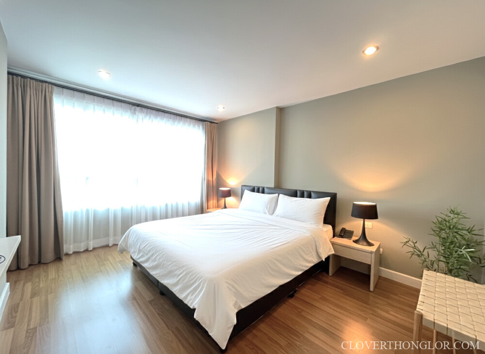 HTY master bedroom from entrance