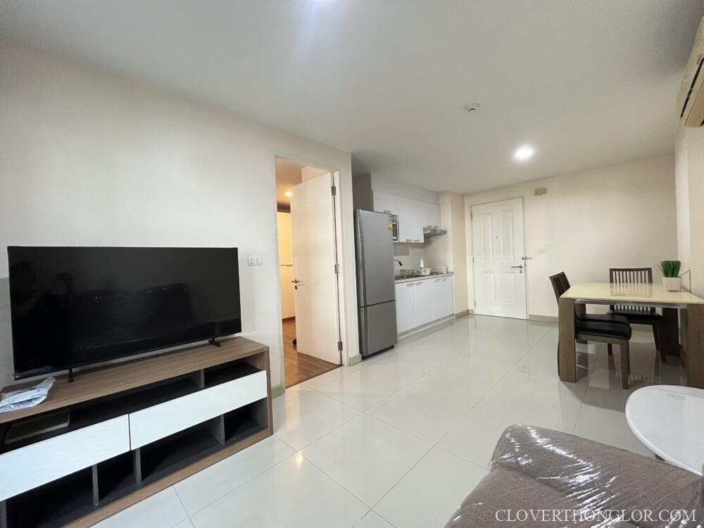 SM new TV and sofa new arrangement