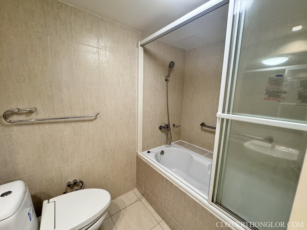 Modern bathroom with shower and tub