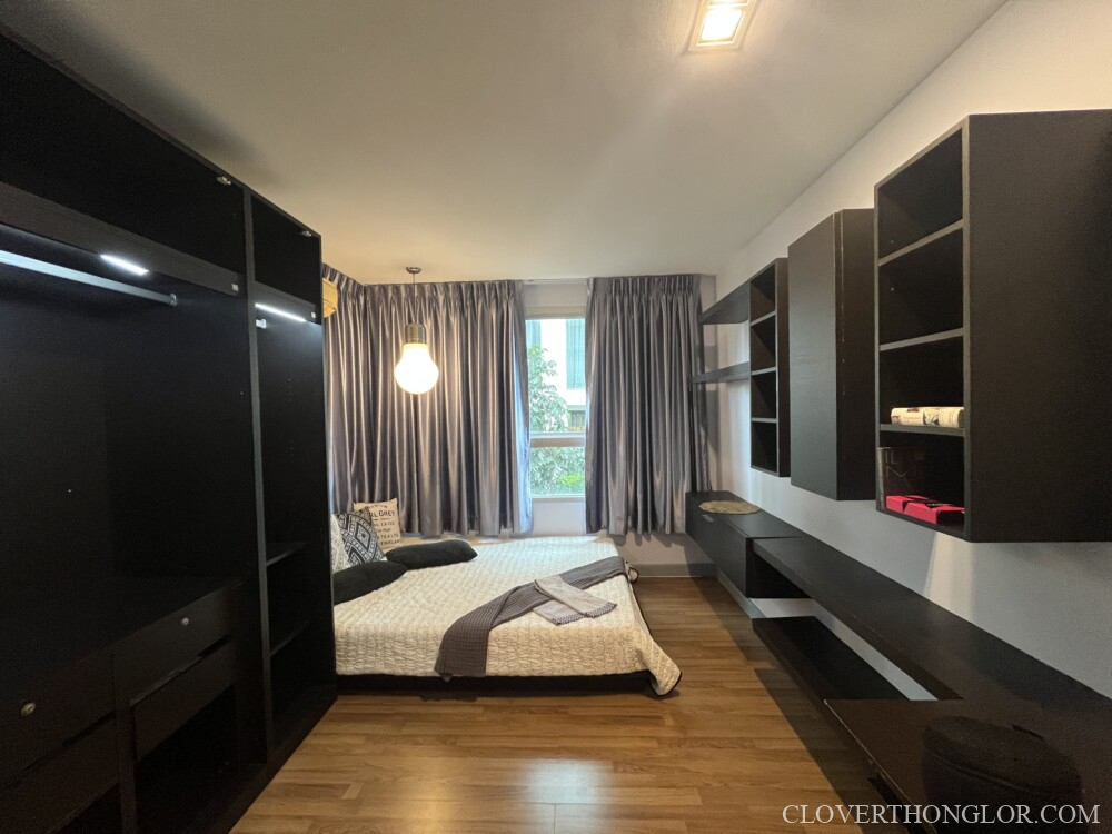 Modern bedroom with minimalist design