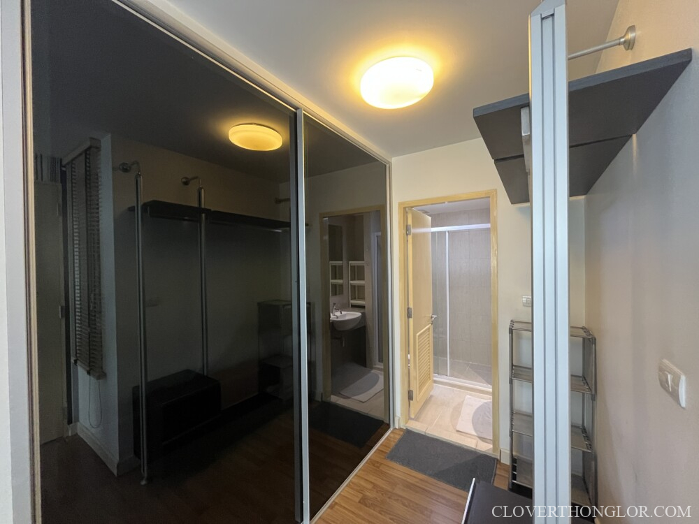 Modern bathroom with glass partitions