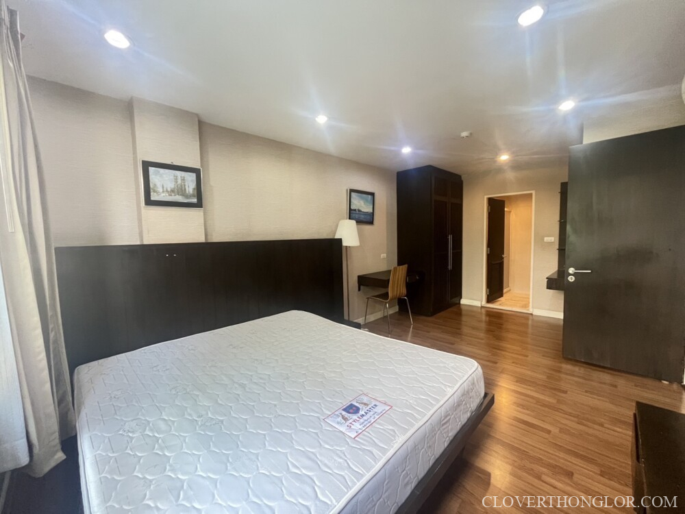 06 AEH bedroom from windows