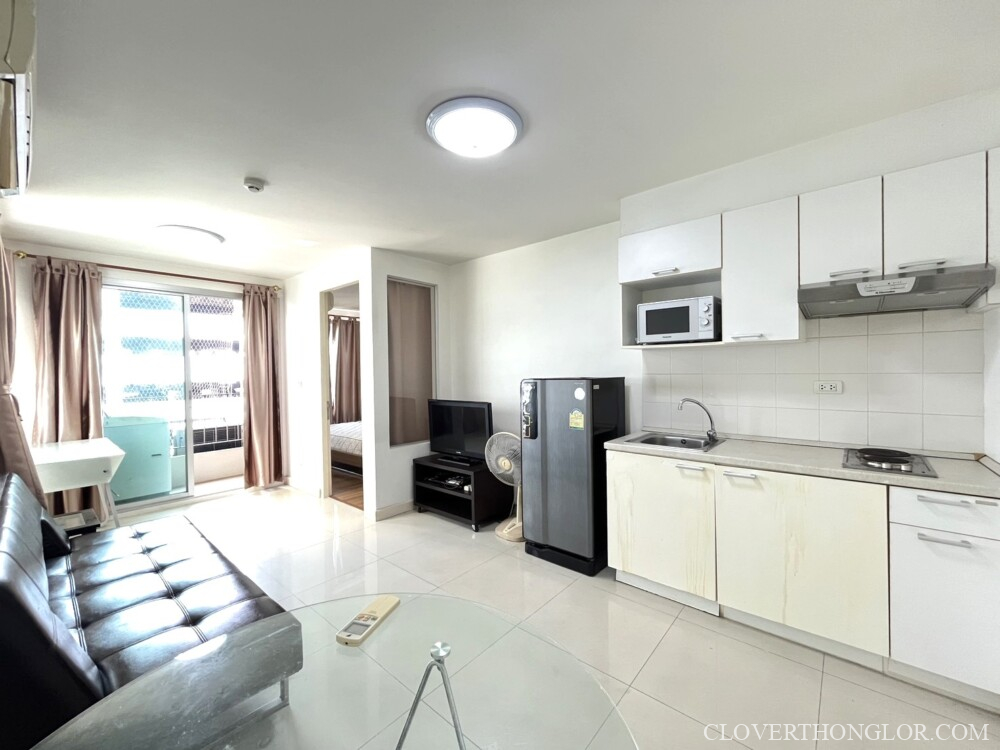 01 living room from entrance RCN