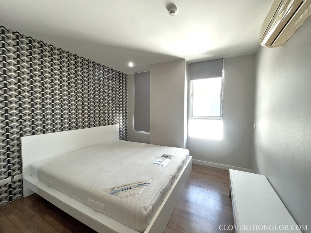 09 second bedroom from entrance WAN