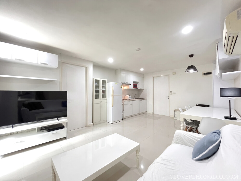 02 living room from sofa DA3