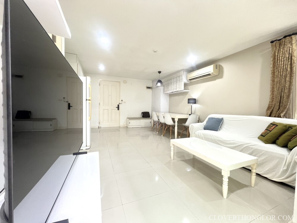 03 living room from balcony DA3