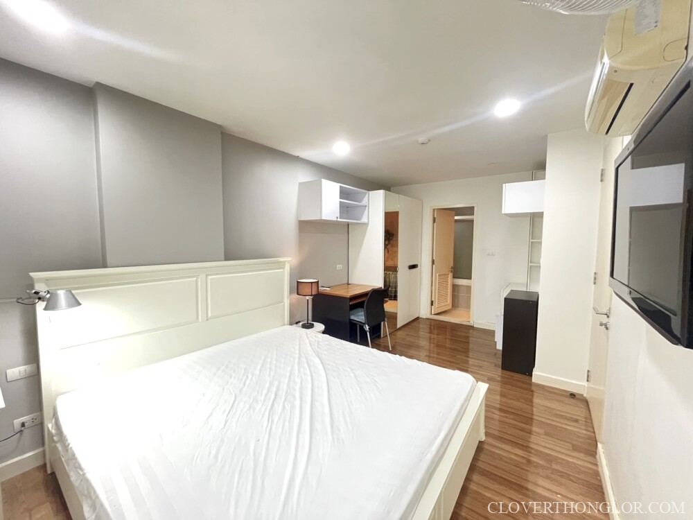 05 bedroom from window DA