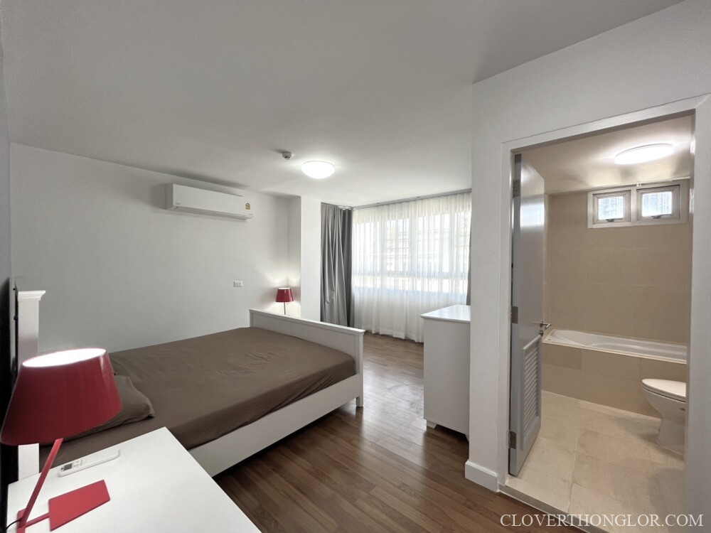 NTK 05 master bedroom from entrance
