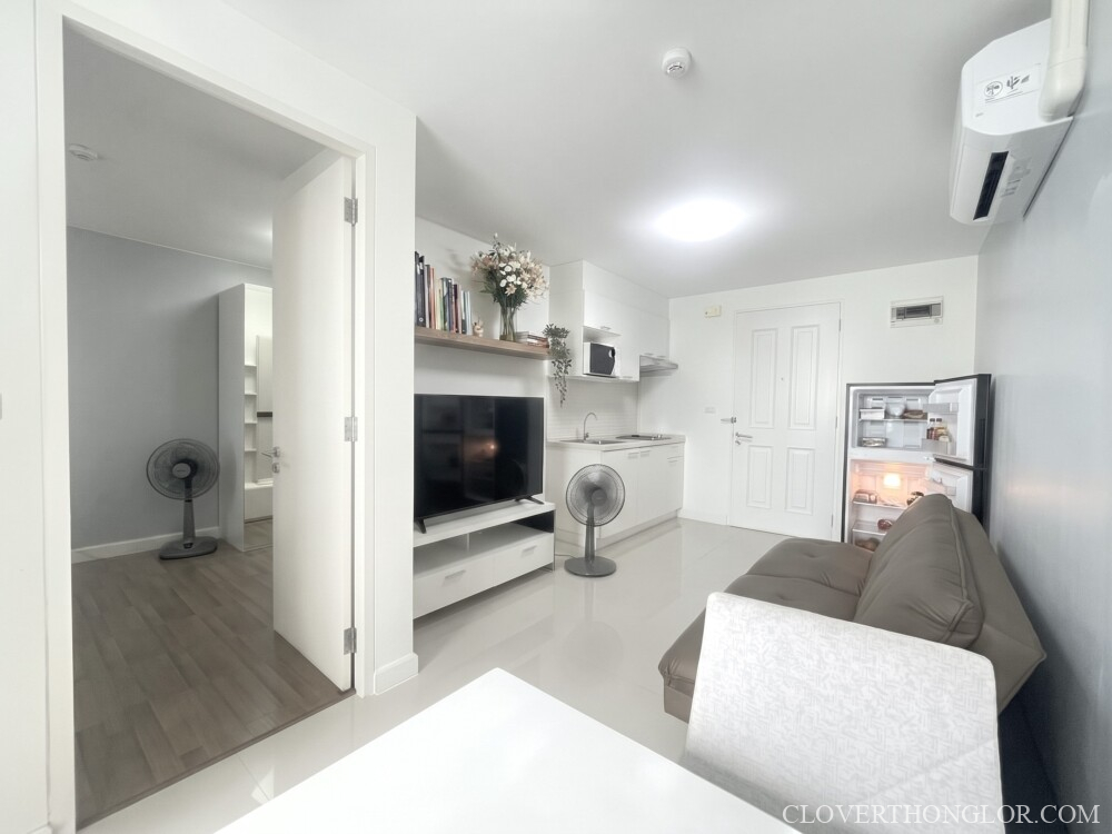 01AA LSN living room from dinning table