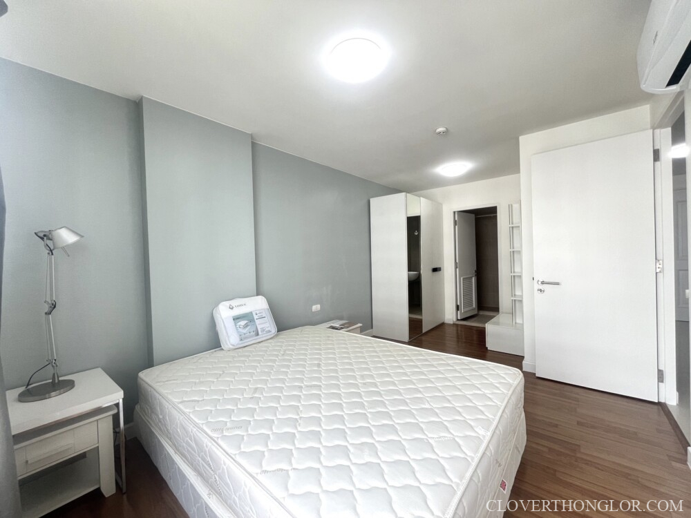 03BB LSA bedroom from entrance