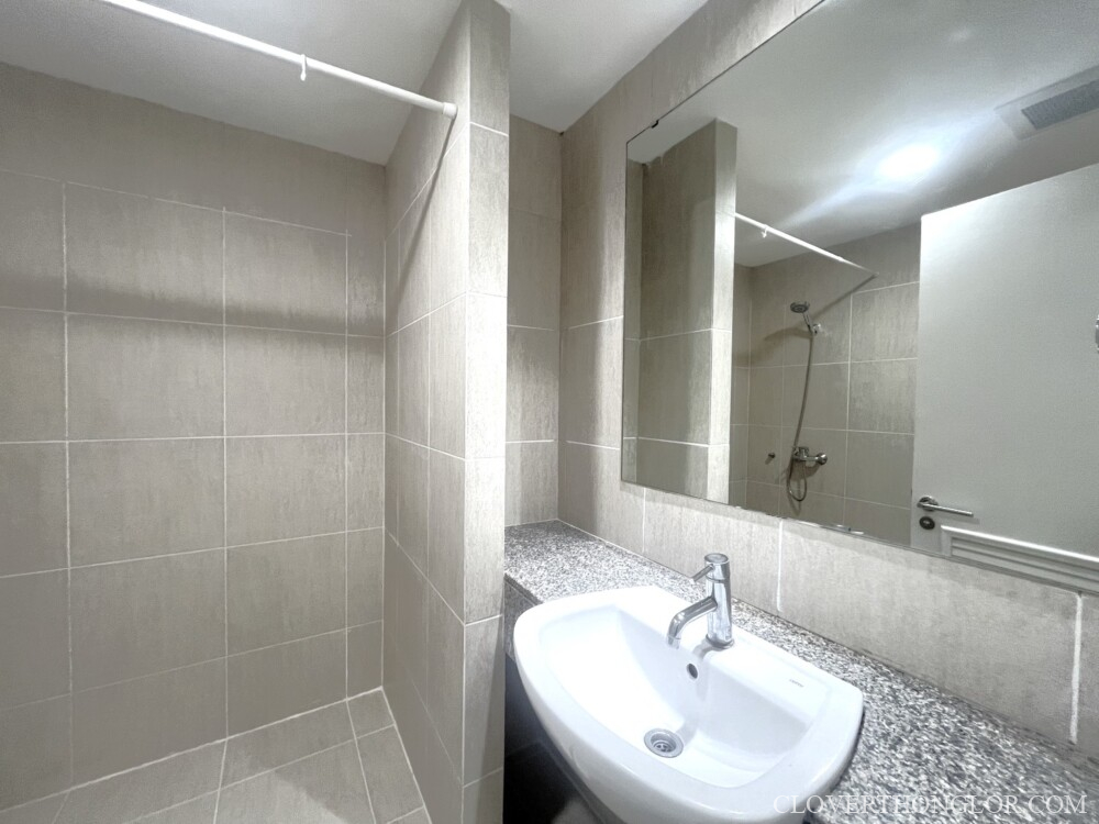 06 LSN bathroom